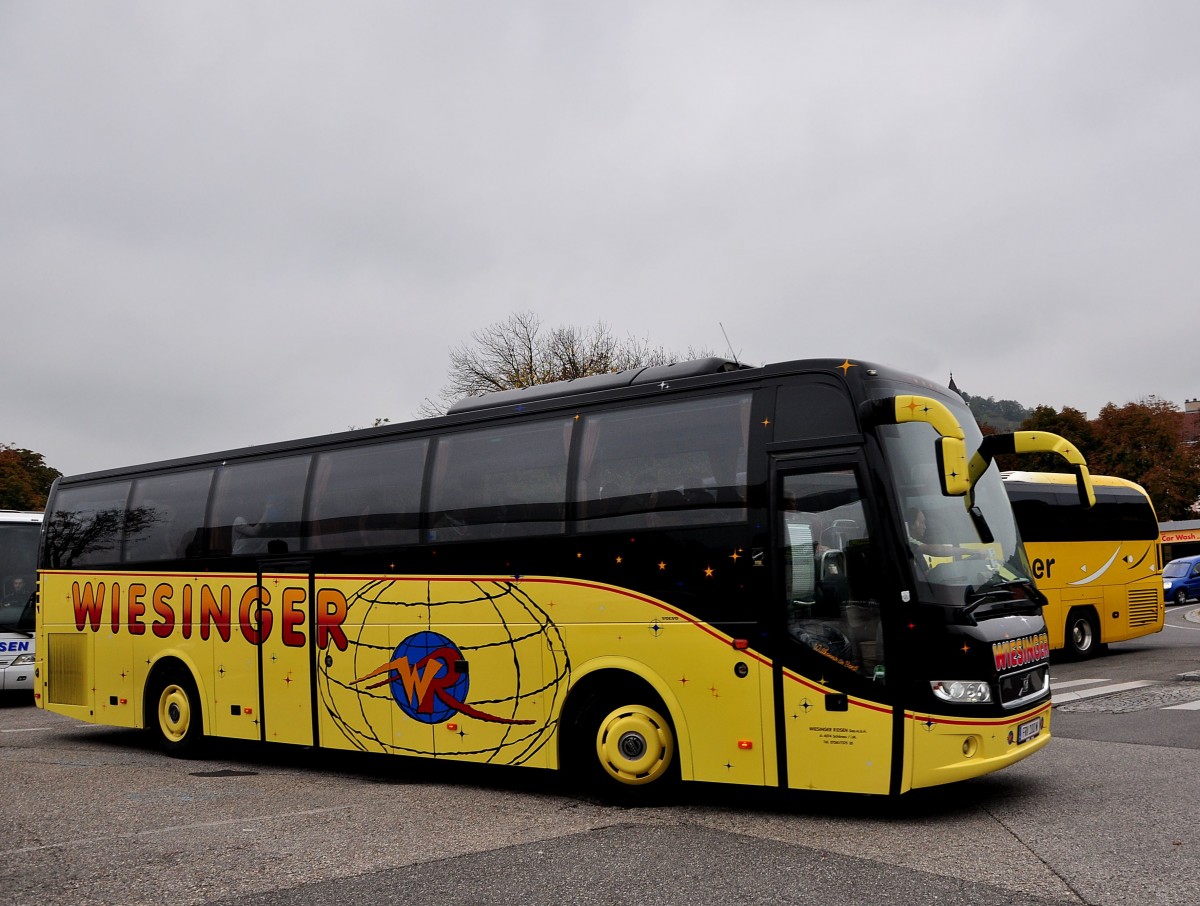 VOLVO 9700 von Wiesinger aus sterreich im Okt.2014 in Krems.