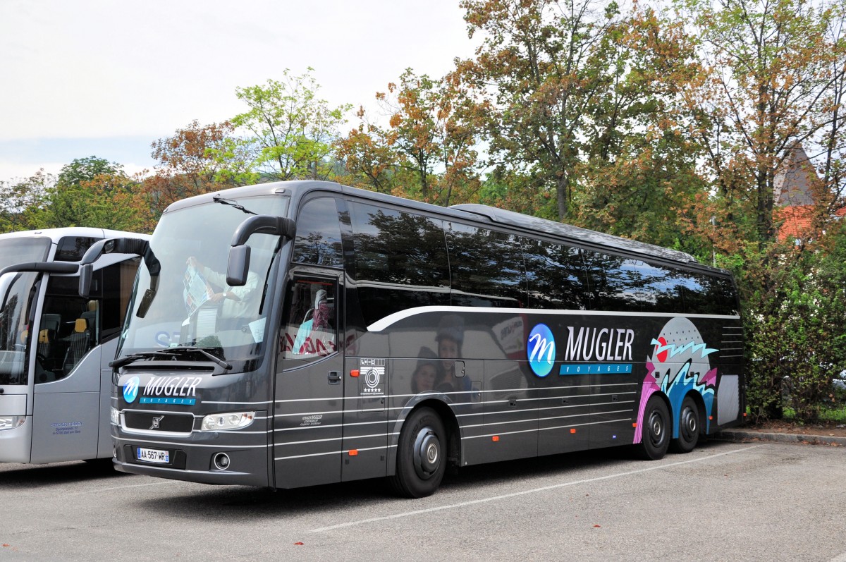 Volvo 9900 von MUGLER Reisen aus Deutschland am 27.Juli 2014 in Krems gesehen.