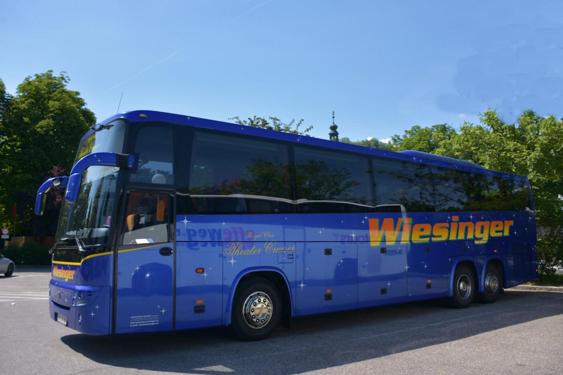 Volvo 9900 von Wiesinger Reisen aus sterreich.