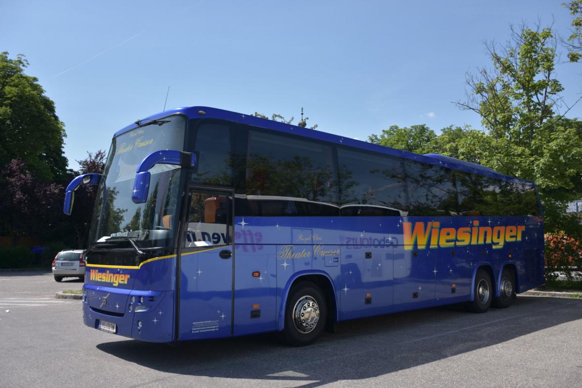 Volvo 9900 von Wiesinger Reisen aus sterreich.