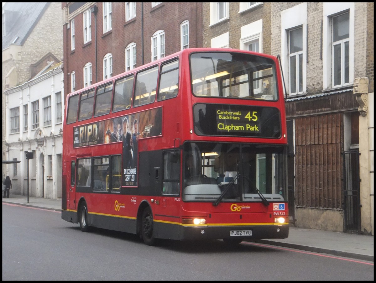 Volvo Plaxton von Go-Ahead in London.