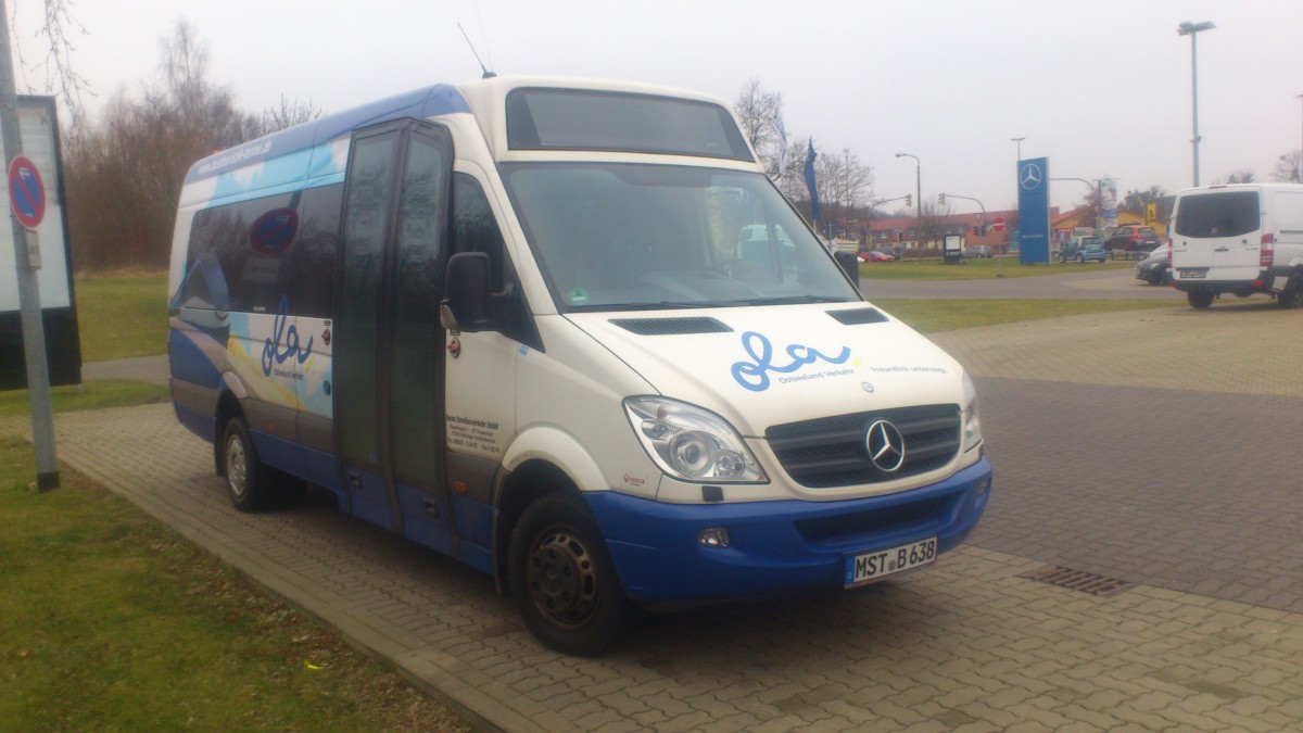 ....von diesen Sprinter hat das busunternehmen drei Stück die im Umland immer wieder zu sehen sind 
.....auf diesen Sprinter sieht man die Werbung für die OLA