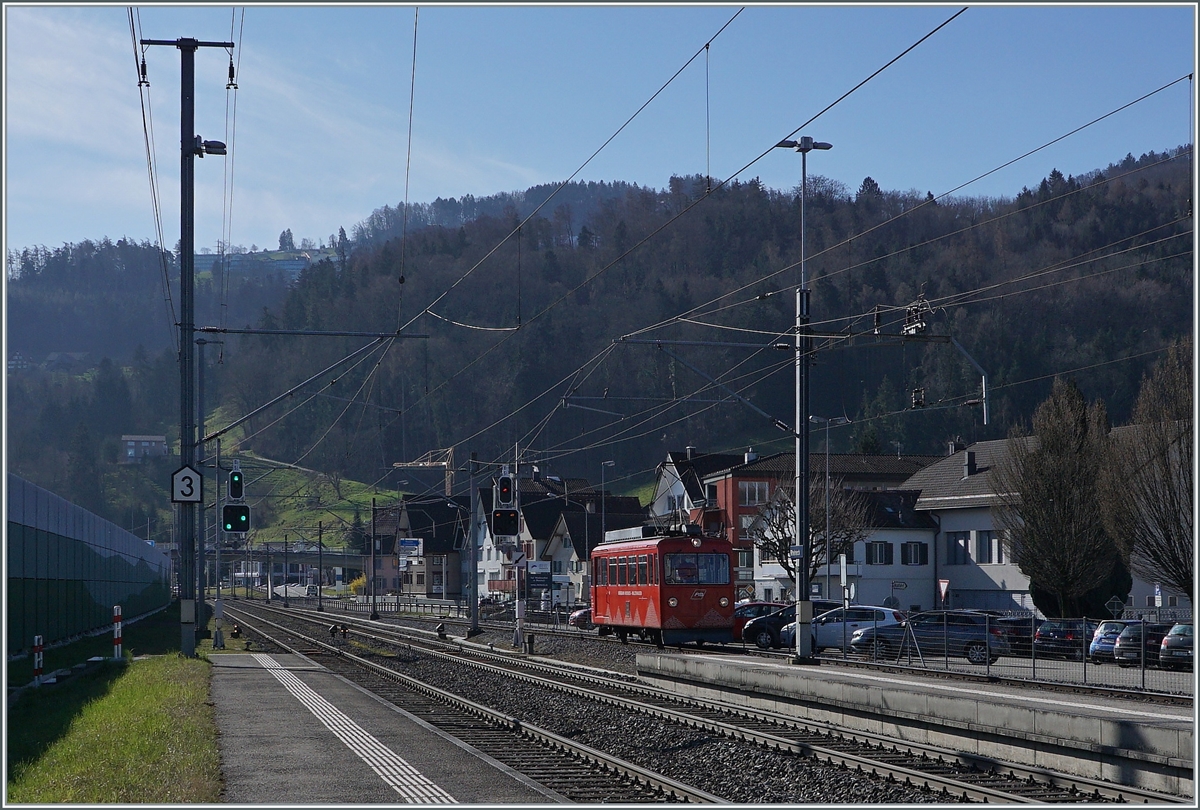 Von Walzenhausen kommend erreicht der AB RhW BDe 1/2 N° 1  Liseli  sein Ziel Rheineck. 

23. März 2021