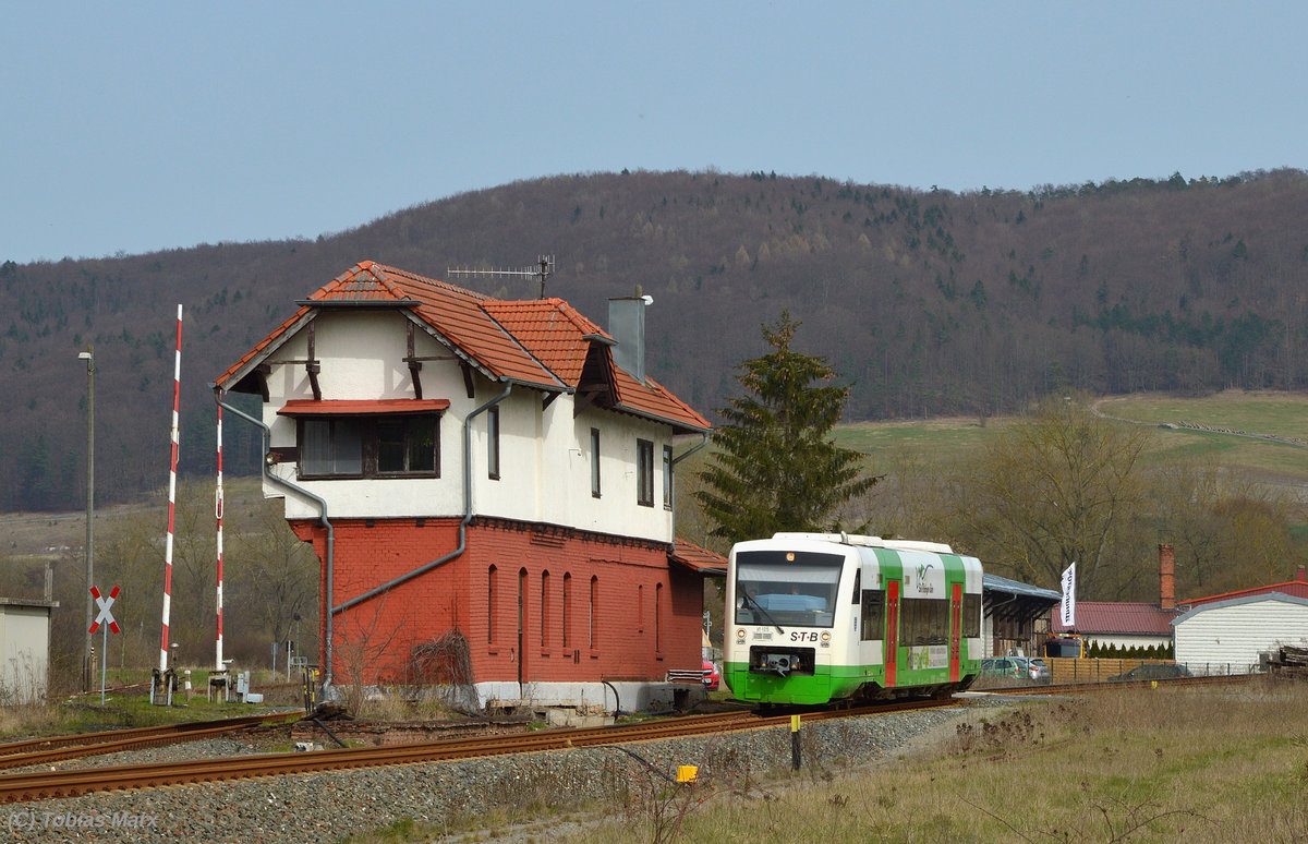 VT 125 der STB bei der Einfahrt in Grimmenthal am 02.04.2016