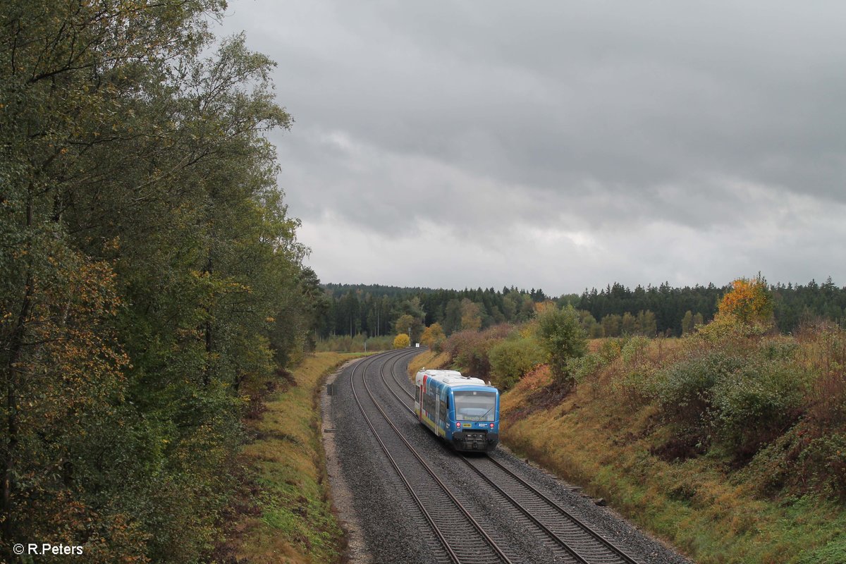 VT650 703 als ag84586 Marktredwitz - Kirchenlaibach bei Waldershof. 08.10.17