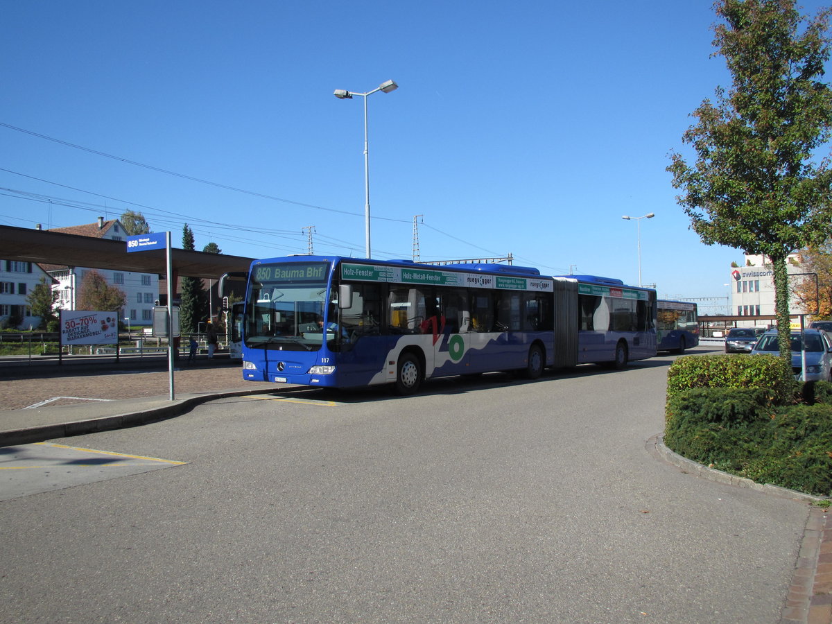 VZO - Mercedes Citaro Nr. 117 (Baujahr 2008) an der Bushaltestelle beim Bahnhof Wetzikon am 14.10.17