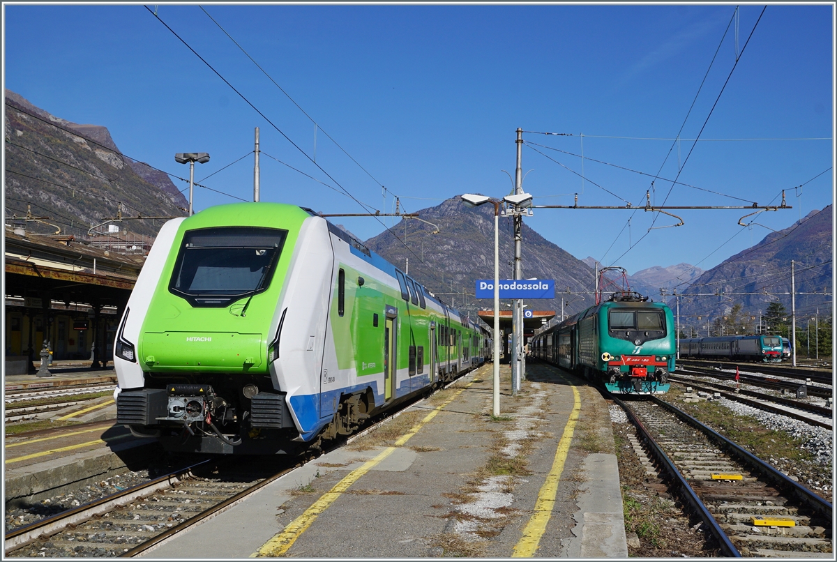 Während die Trennord E 464 122 mit ihrem Doppelstockwagenzug in wenigen Minuten nach Milano Porta Garibaldi (mit Halt auf den meisten Stationen) fahren wird, wird der Trenord ETR 421 034 (UIC 94 83 4421 034-2 I-TN) in gut einer Stunde nach Milano Centrale fahren und nur die grösseren Stationen bedienen. 

28. Oktober 2021