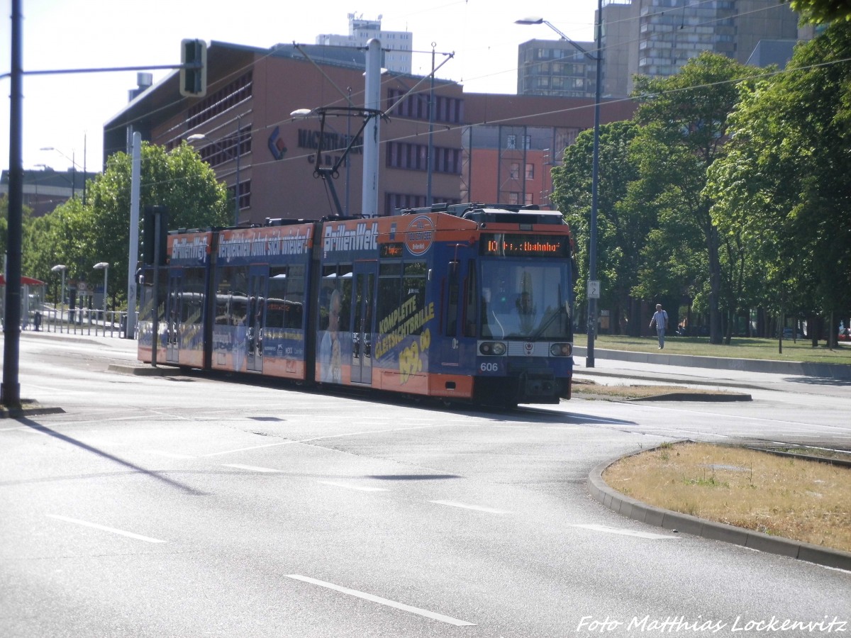 Wagen 606 der HAVAG kurz hinter der Haltestelle Zentrum Neustadt am 4.6.15