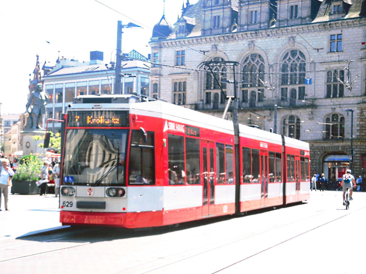 Wagen 629 der HAVAG auf dem Marktplatz in Halle (Saale) am 14.6.17