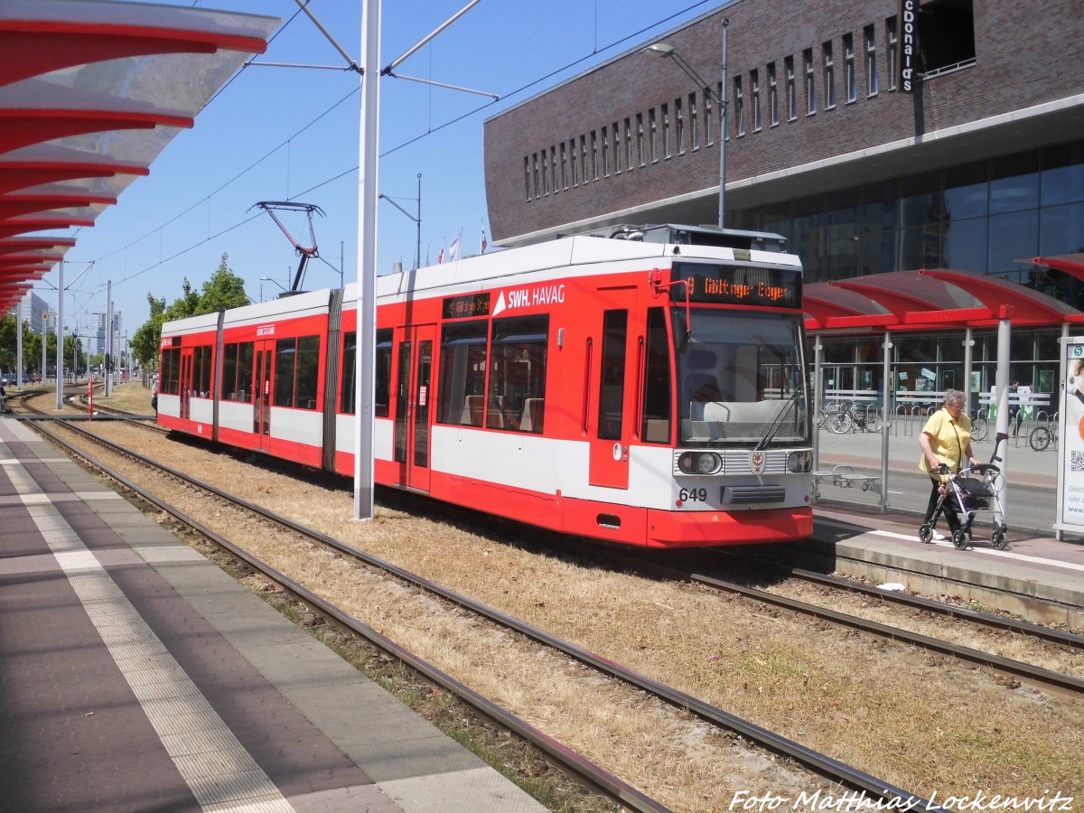 Wagen 649 der HAVAG an der Haltestelle S-Bahnhof Neustadt am 5.6.15