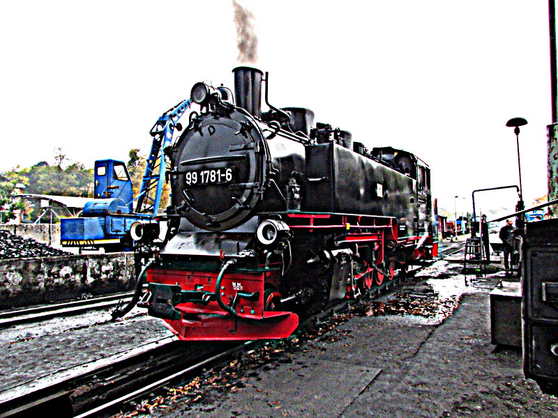 Wie in Öl gemalt.
99 1781-6 im Bw Putbus am 12.Okt.2013