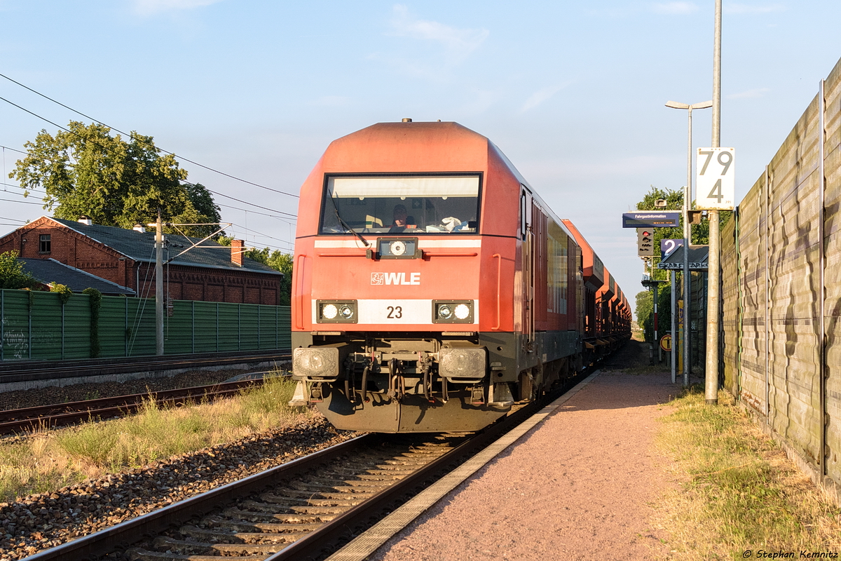 WLE 23 (223 057-1) Westfälische Landes-Eisenbahn GmbH mit einem Sandzug in Großwudicke und fuhr weiter in Richtung Stendal. Netten Gruß an den TF! 28.06.2018