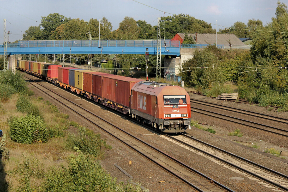 WLE 23 kommt mit einen Containerzug aus den Hamburger Hafen durch Tostedt gefahren. Datum: 30.09.2022