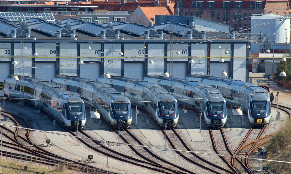 Wochenendruhe im IC 4 Werk in Aarhus. Schon 2010 standen die Dinger mehr rum als sie fuhren. Aarhus 10.04.2010