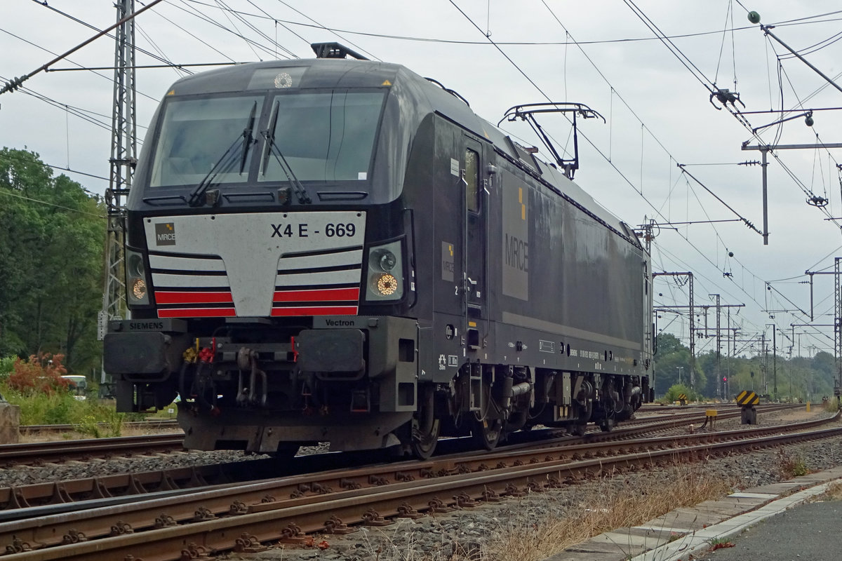 X4-669 lauft am 5 Augustus 2019 um in Bad Bentheim und bereitet sich für den Einsatz bevor den Sziget-Express 1 (Amersfoort Centraal->Budapest Keleti pu) vor. 