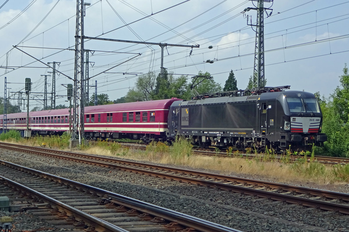 X4-669 verlsst Bad bentheim mit der Sziget-Express-1 am 5 Augustus 2019. 