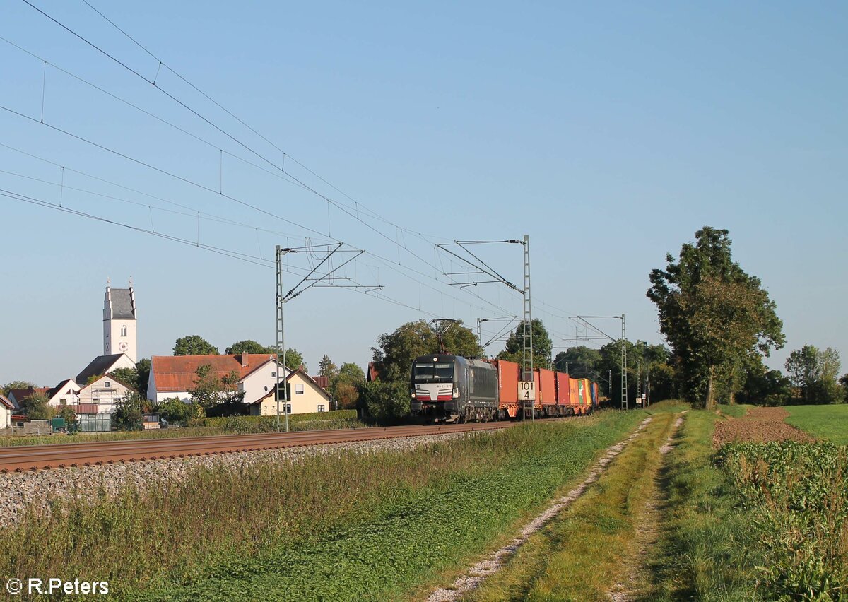 X4E 871 alais 193 871 zieht ein Containerzug bei moosham in Richtung Norden. 25.09.21