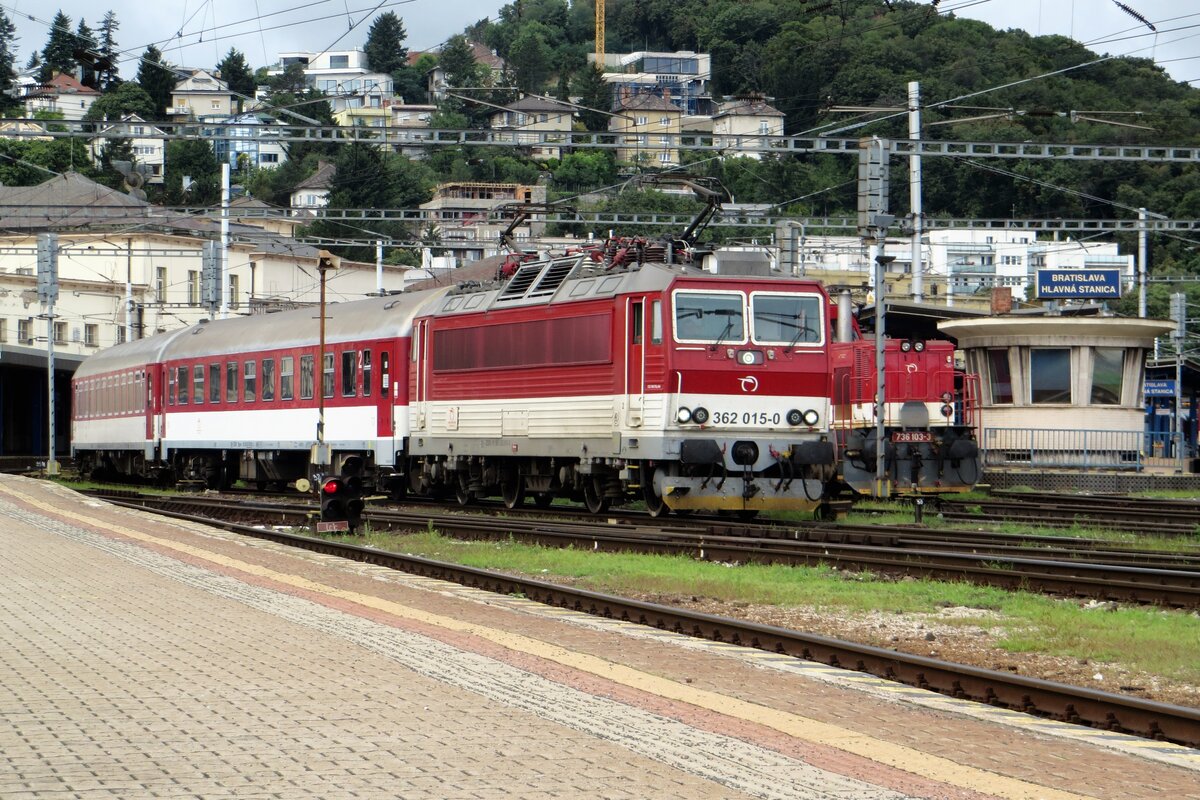 ZSSK 362 015 verlässt Bratislava hl.st. am 26 Augustus 2021.