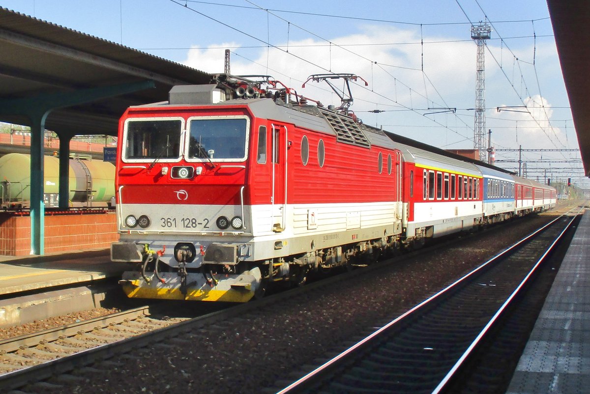 ZSSL 361 128 treft am 15 September 2018 in Pardubice ein.