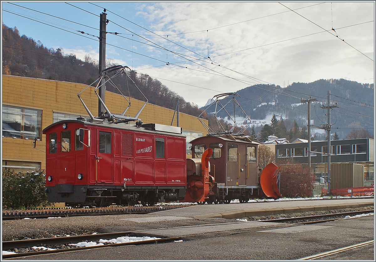 Zu meiner Freude sorgt auch diesen Winter das Gespann des CEV X rot 91 und der 1911 gebauten CEV HGe 2/2 N° 1 für die Schneeräumung auf der Strecke Blonay - Les Pléiades. 

Blonay, den 1. Dezember 2021