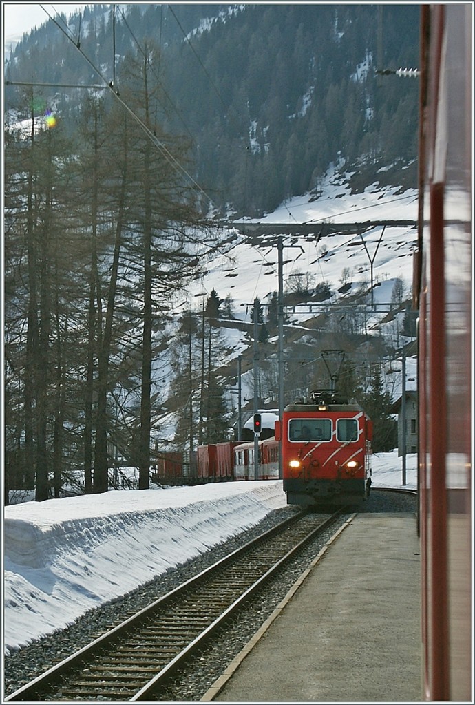 Zugskreuzung in Mnster (Goms) zwischen zwei MGB Regionalzgen.
03. April 2013