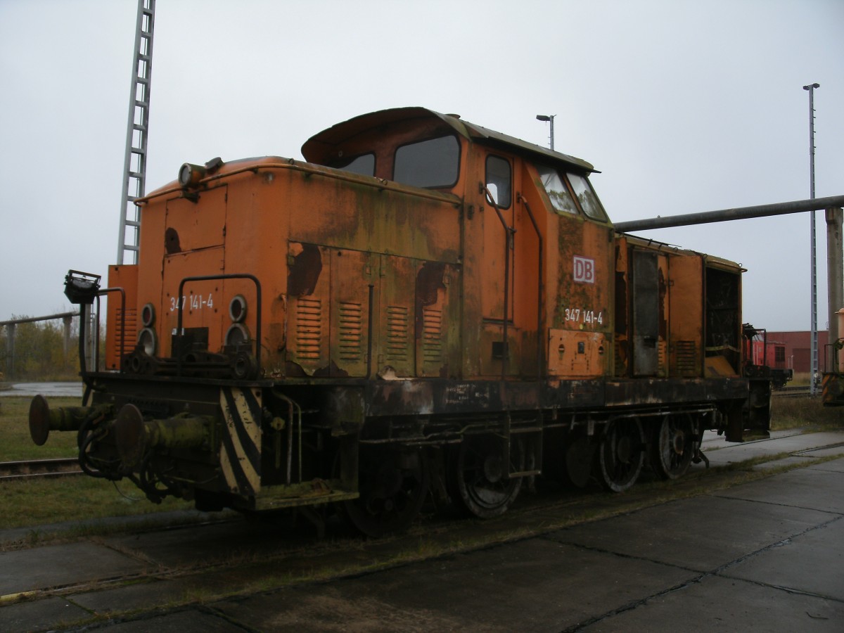 Zum letzten Mal fotografierte ich 347 141-4,am 16.November 2013,in Mukran.