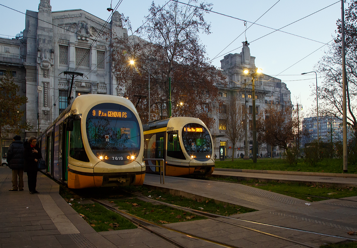 Zwei  Sirietto  der Linie 9 an der Endhaltestelle Stazione Centrale FS (Piazza IV Novembre) am 28.12.2015 in Mailand. Links die Tram 7619 und rechts 7512 

Die Tram ATM Serie 7500 und 7600, sie haben den Spitznamen  Sirietto . Sie gehren zu der von AnsaldoBreda gebauten Familie der Sirio.

Es sind fnfteilige Straenbahnen Gelenk-Triebwagen, von denen das erste, dritte und fnfte Segment auf einem Drehgestell ruhen. Das zweite und vierte Segment sind als Snften dazwischen gehangen.

Technische Daten:
Spurweite: 1.435 mm
Achsformel: Bo' 2' Bo'
Stromsystem: 500 bis 600 V DC (=)
Baujahre:  2003-2009 bzw. 2008–2009
Gebaute Stck:  35 (7500) bzw. 33 (7600)
Hersteller: AnsaldoBreda
Lnge ber alles: 26.450 mm
Achsabstand im Drehgestell: 1.700 mm
Lauf- und Treibraddurchmesser: 660 mm
Breite: 2.400 mm
Hhe: 3.414 mm
Sitzpltze: 54 
Stehpltze: 152 
Fubodenhhe: 350 mm
Leistung: 4 x 106 kW (424 kW)
Hchstgeschwindigkeit: 70 km/h