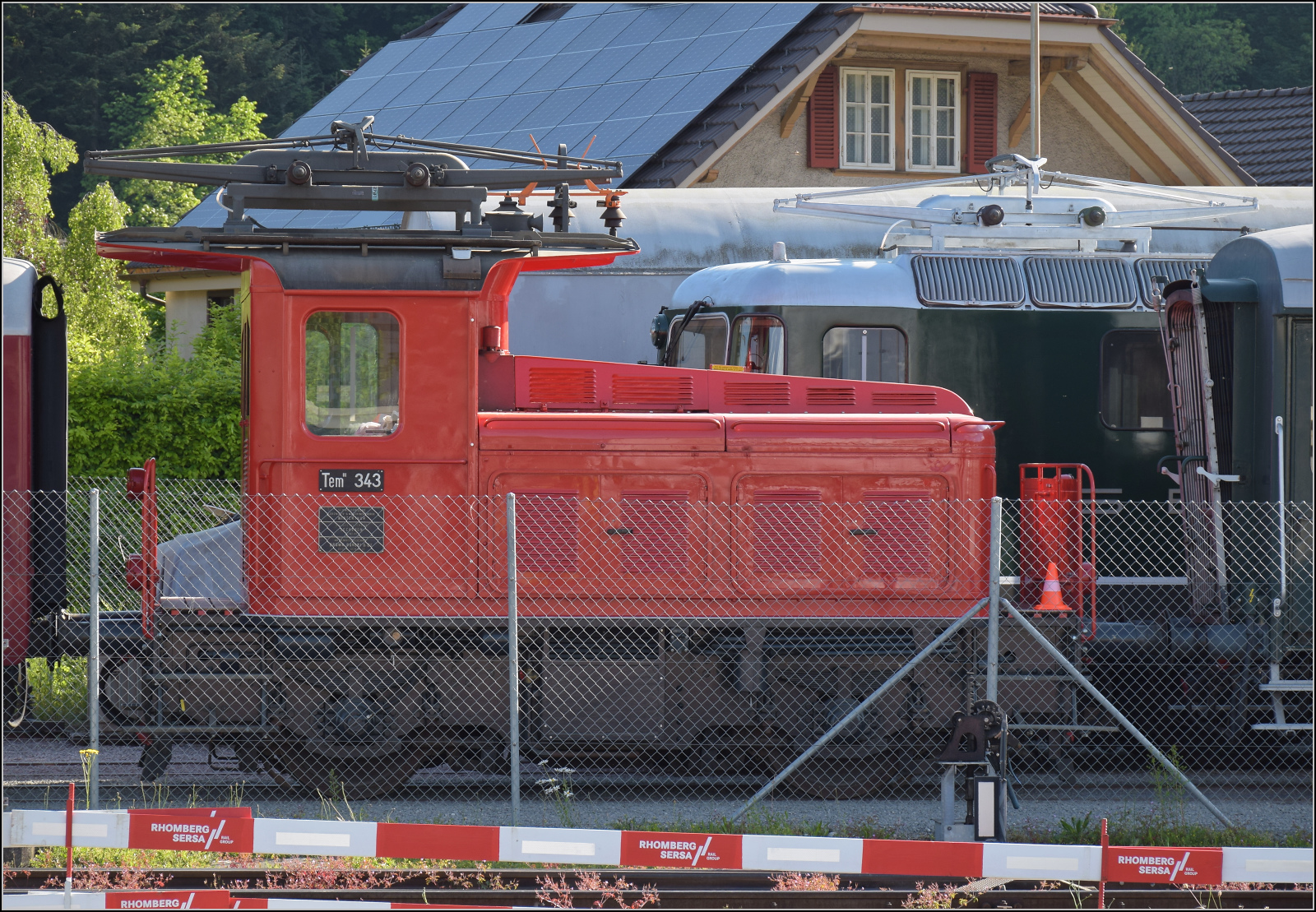150 Jahre Emmentalbahn.

Tem III 343 auf dem Gelände des Vereins Extrazug nachdem das Jubiläum gefeiert ist. Langnau, Mai 2025.
