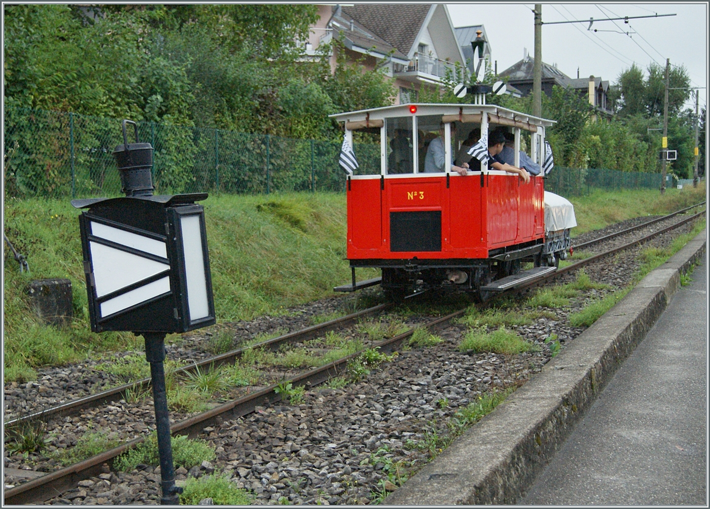 Autour de la voie ferrée / Rund um die eiserne Bahn (Herbstevent 2024) Die Dm 2/2  Le Biniou  ist auf der Fahrt von Blonay nach Chantemerle und verlässt gerade den Bahnhof von Blonay.

8. September 2024 