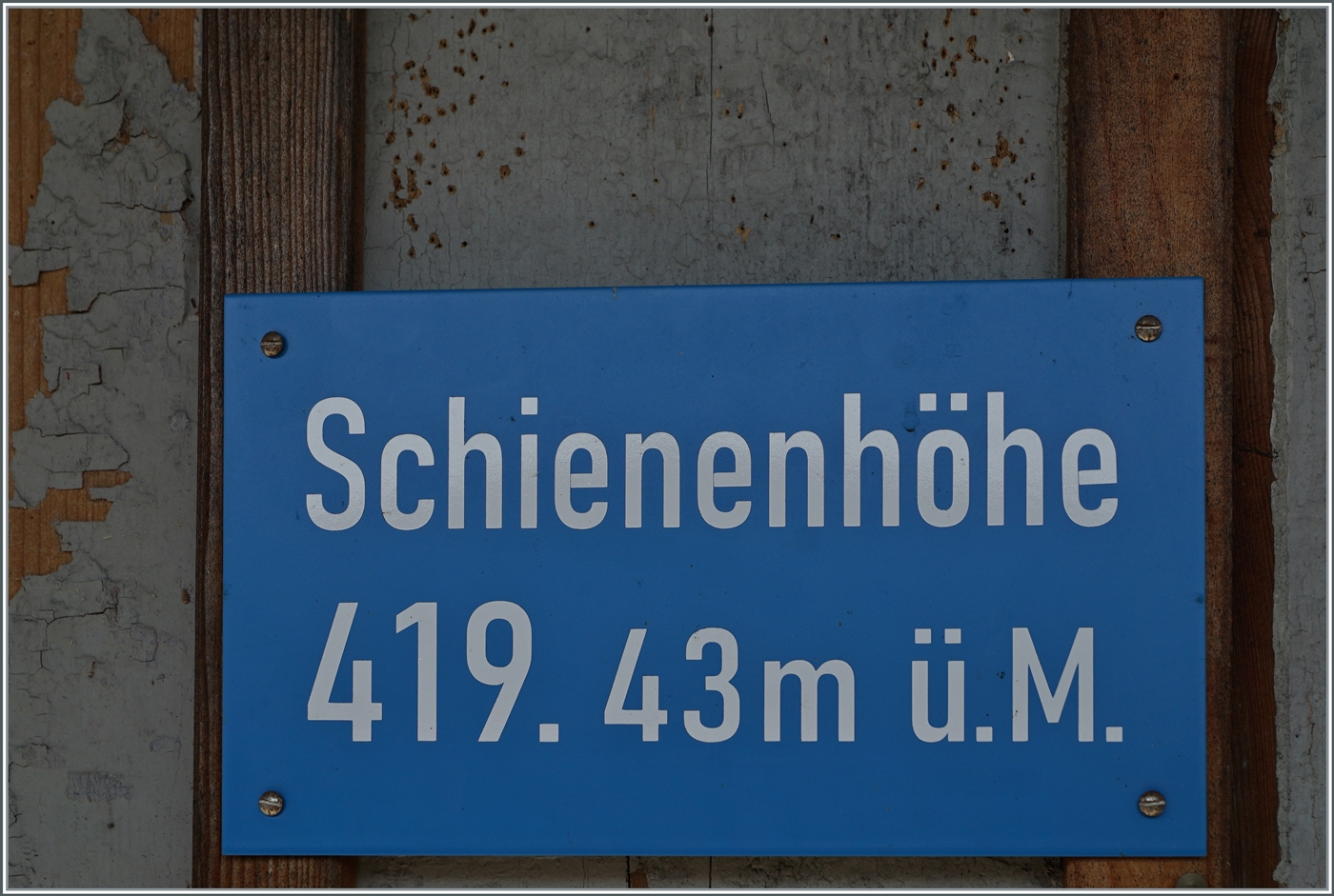Bahnhof Ramsen, Schienenhöhe 419,43m ü.M. - Doch der Bahnhof an der Strecke Etwilen - Singen bietet weit mehr als Statistik...

18. Juni 2023
