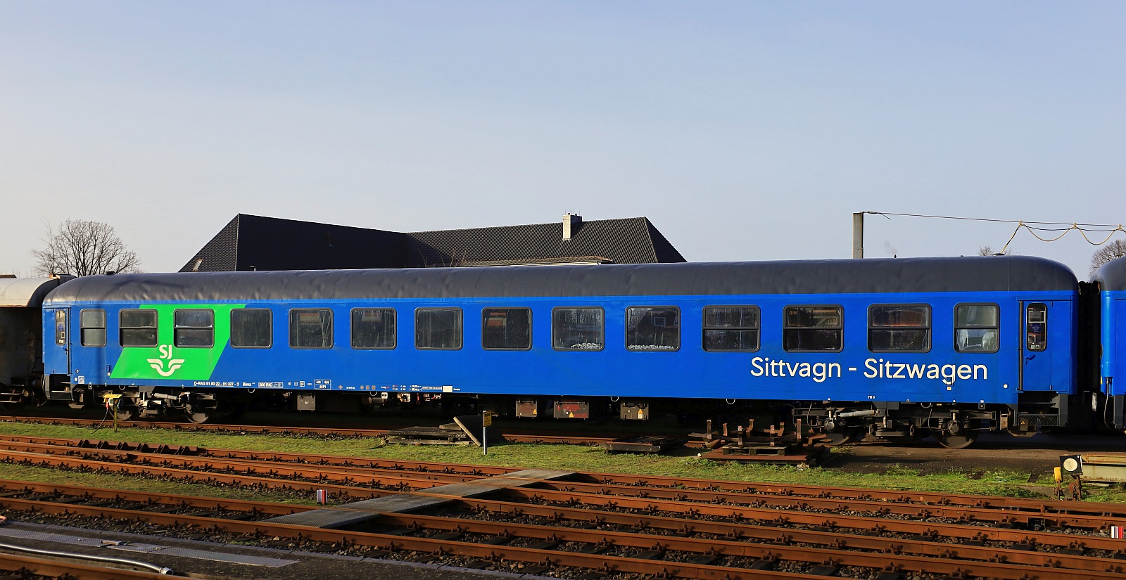 D-RAG 51 80 22-91 327-2 Gattung Bimz 264.3, REV/OWS/26.03.20 im Einsatz bei der SJ Schweden, Niebüll NEG 23.01.2024