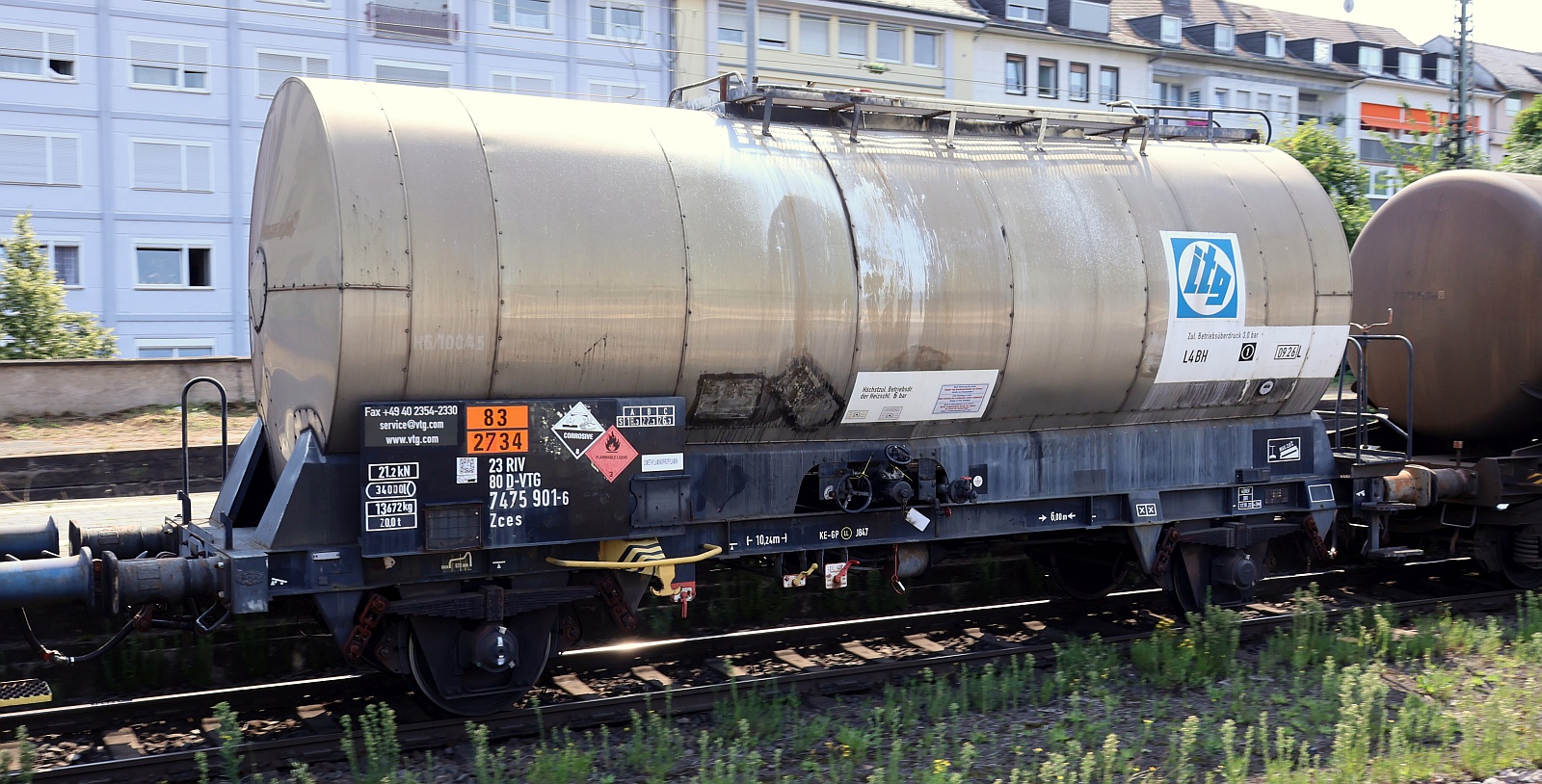 D-VTG 23 80 7475 901-6 Gattung Zces Volumen 34.000l beladen mit 83/2734 Amine flssig oder Polyamine flssig. Koblenz 12.08.2025