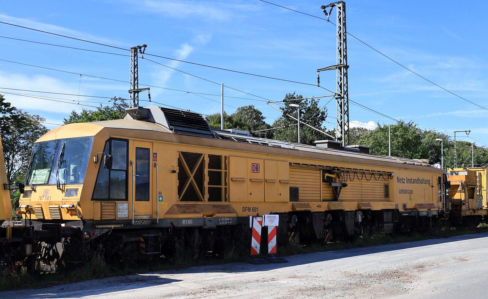 DB Netzinstandhaltung  767 101  SFM 601 Linsinger Schienenfräszug SF 03 FFS registriert unter 99 80 9420 139-4 D-DBMP abgestellt in Jübek. 07.09.2025 II DB Netzinstandhaltung  767 101  SFM 601 Linsinger Schienenfräszug SF 03 FFS registriert unter 99 80 9420 139-4 D-DBMP abgestellt in Jübek. 07.09.2025 II