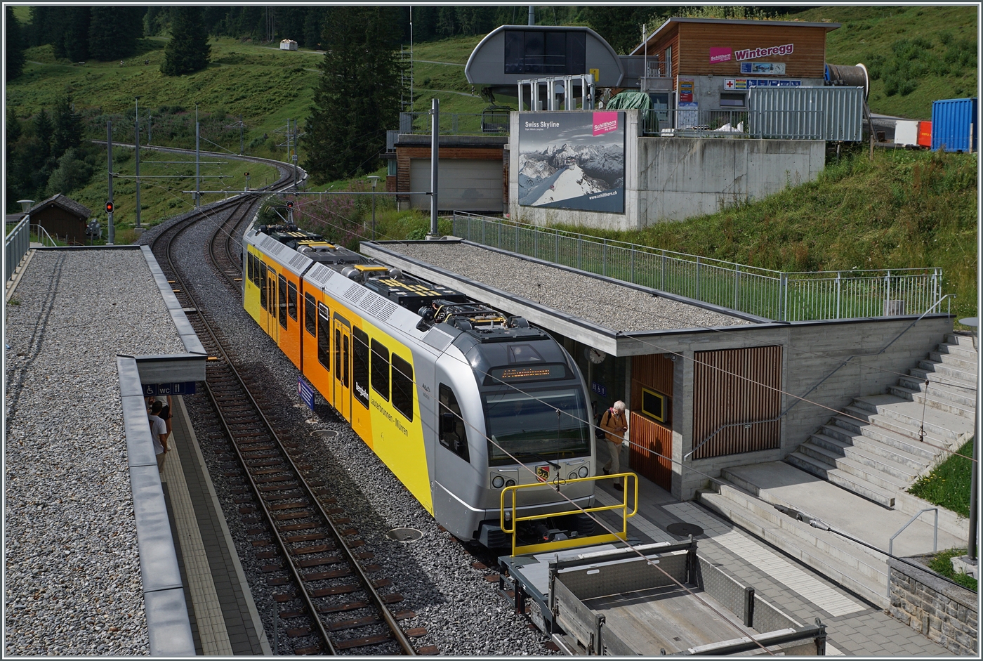 Der neue Be 4/6 101  Mönch  hat auf seiner Fahrt von Mürren nach der Grütschalp en Bahnhof von Winteregg erreicht. 

8. August. 2024