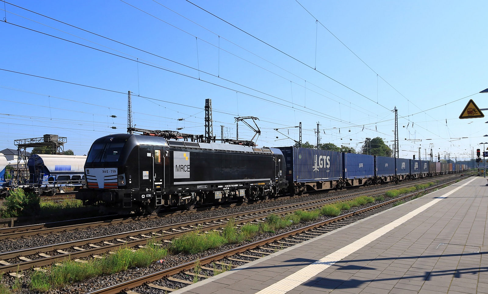 DISPO 193 719-2 mit GTS Kistenzug. Neuwied 15.09.2023