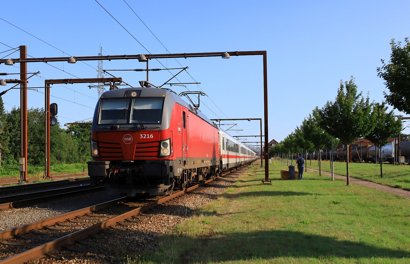 DSB Litra EB 3216-6, REV/MMAL/16.04.21 mit IC nach Hamburg. Pattburg 14.07.2023