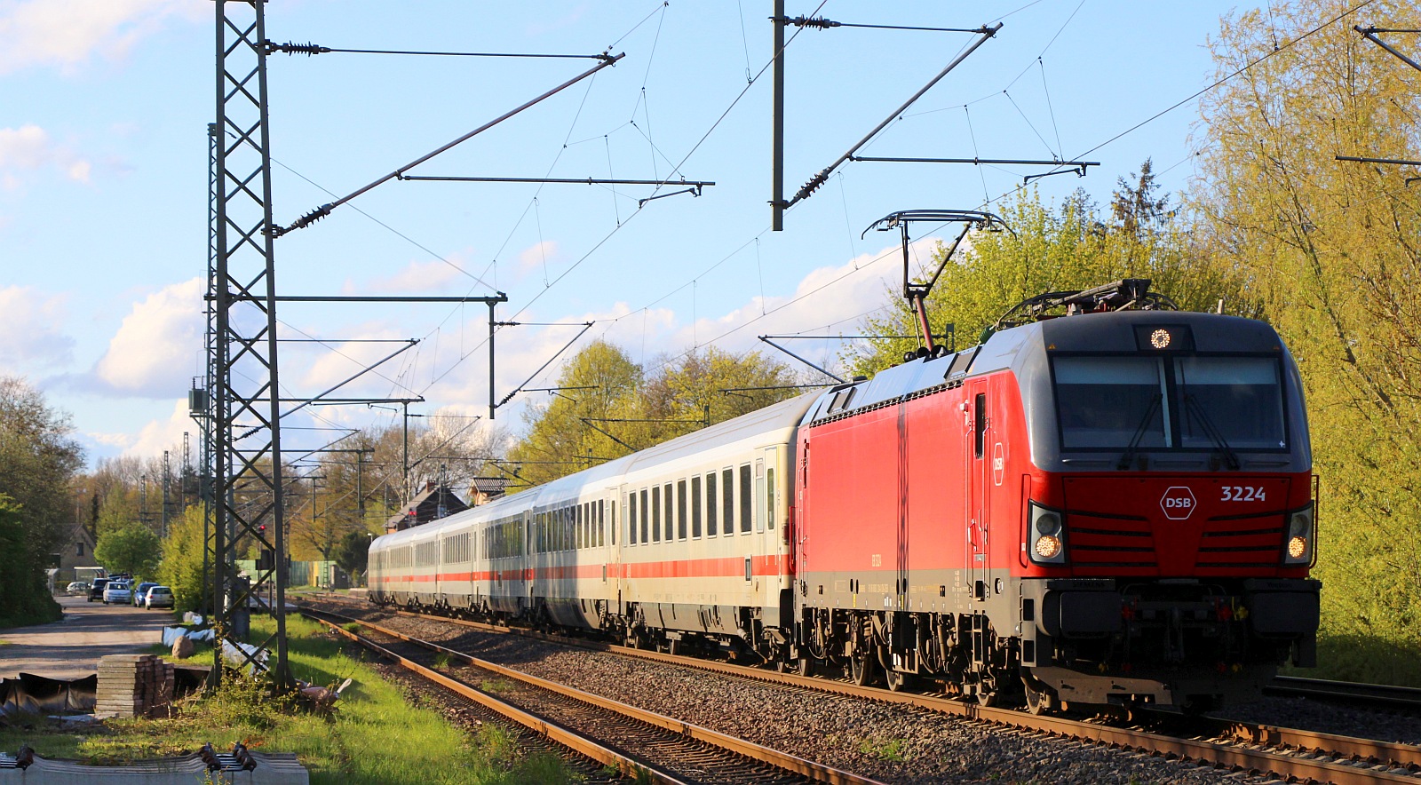 DSB Litra EB 3224 mit EC 397 nach Sden. Owschlag 26.04.2024