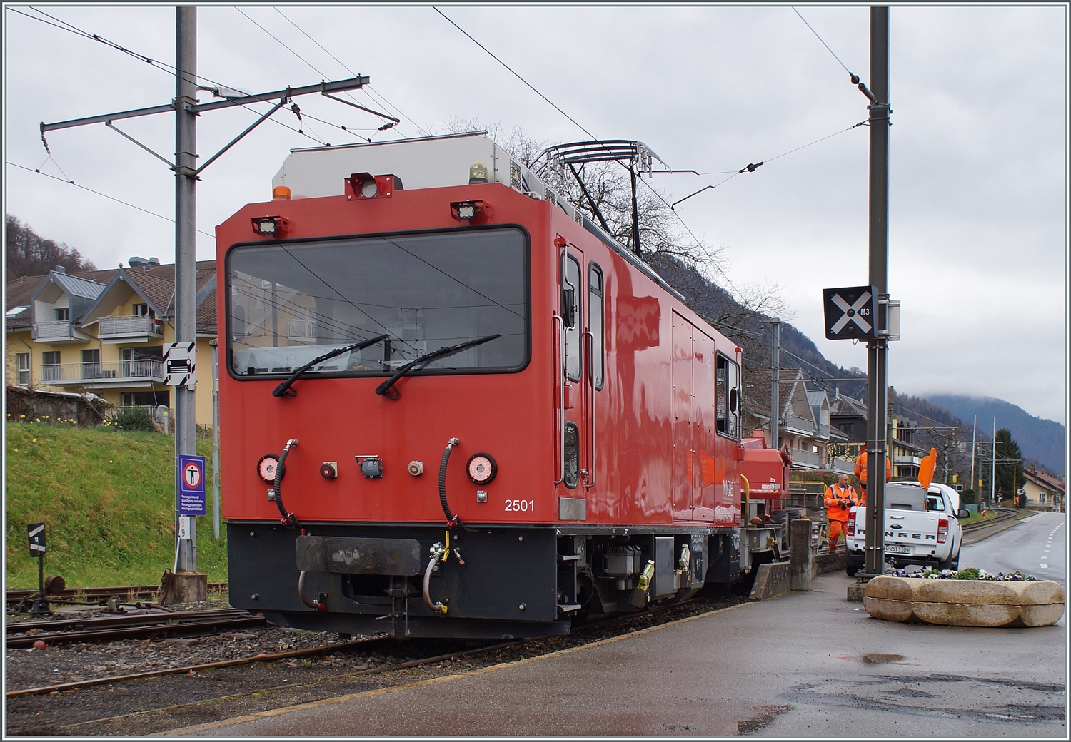 Im Bahnhof von Blonay ist das Betanken der MOB HGem 2/23 2501 nun abgeschlossen. 

1. März 2024