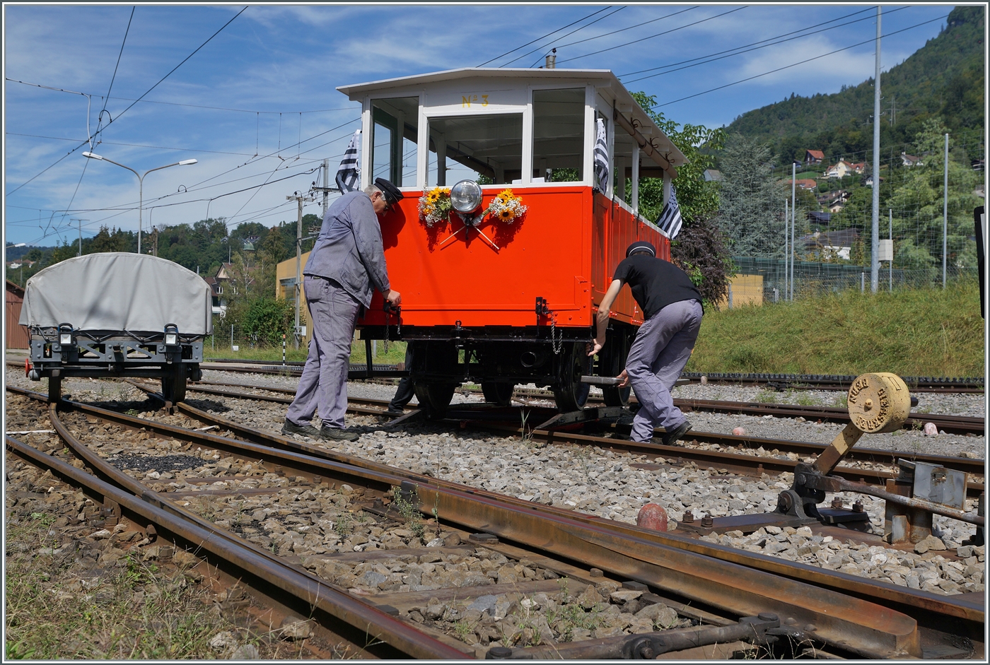 Mit grosser Anstrengung wird das Biniou gedreht. 

7. September 2026