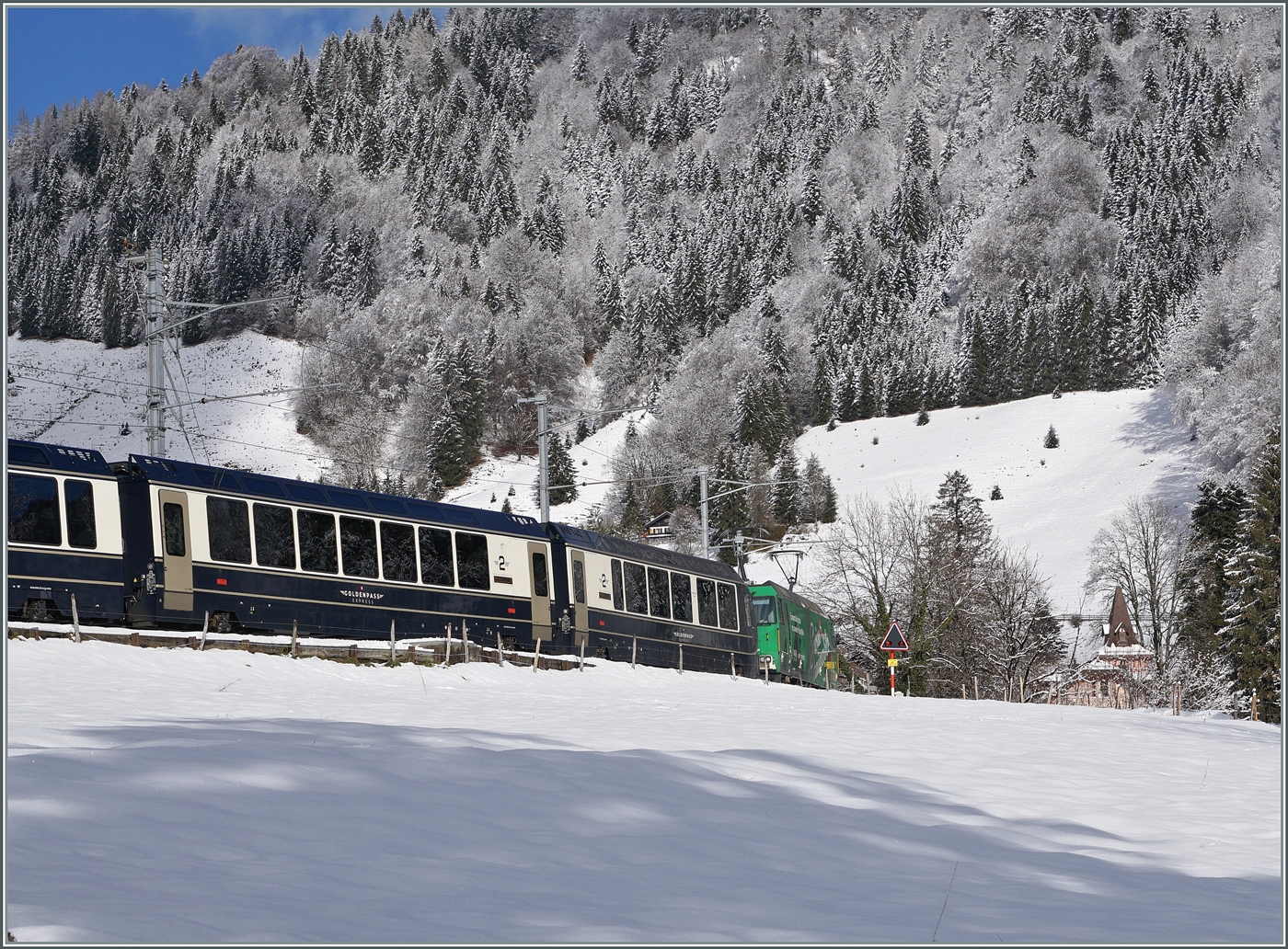 MOB BLS GoldenPass Express Impressionen beim verschneiten Les Avants.

3. Jan. 2025
