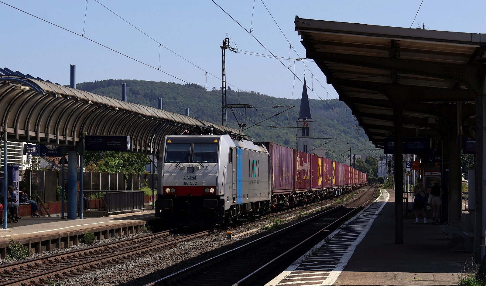 RP/LINEAS 186 502-1 REV/KS/21.08.19 mit ECS Containerzug in Boppard. 10.08.2025