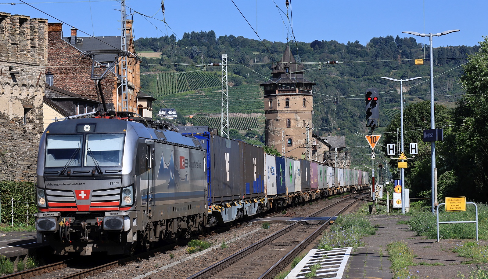 RP/SBBC 193 109-6 REV/MMAL/14.04.23 mit Containerzug. Oberwesel 06.08.2024