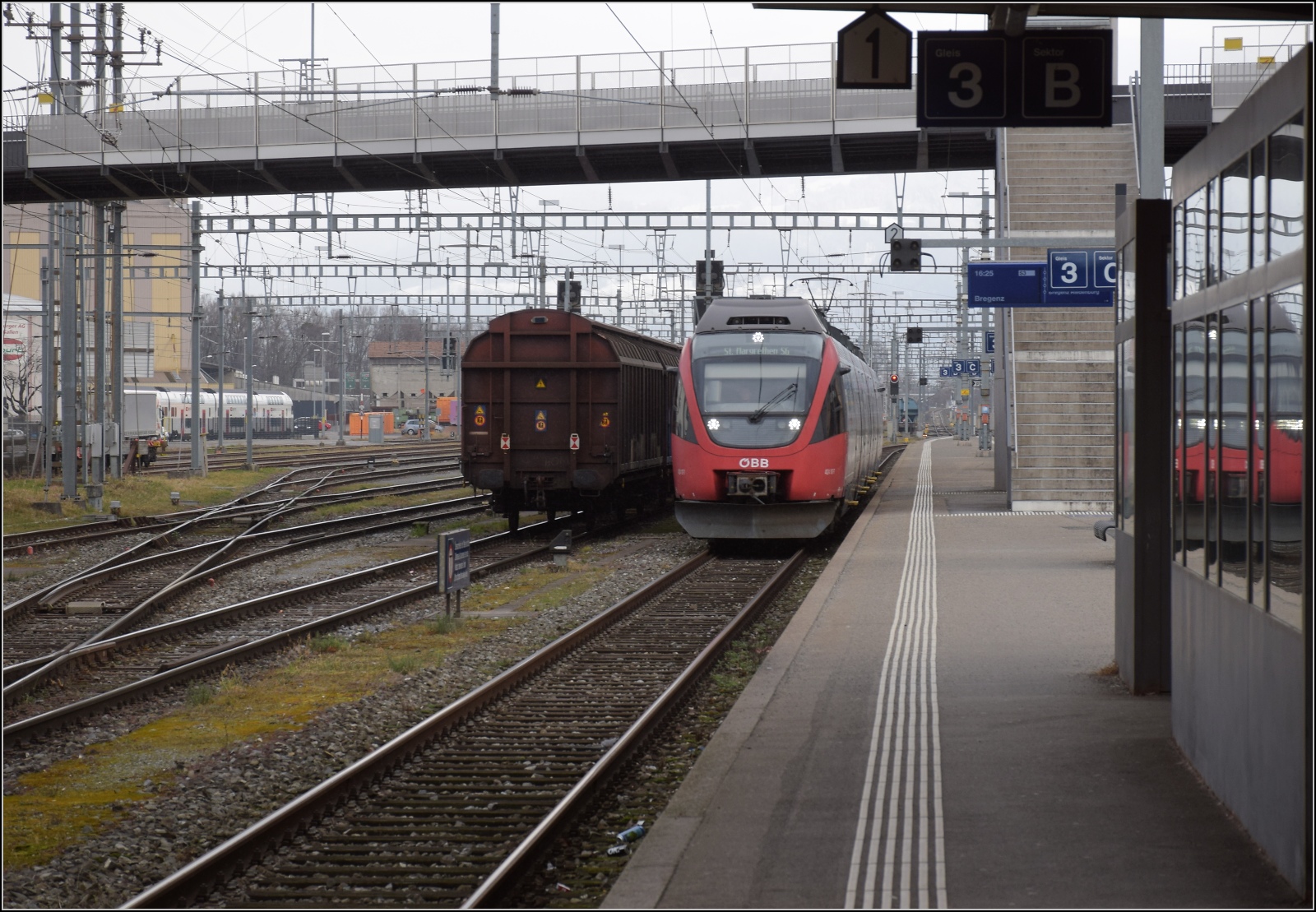 S26-BB-und-IGS-Minitreffen.

4024 048 der ÖBB in St. Margrethen. Februar 2023. Damit konnte später Horst nach Hause fahren.