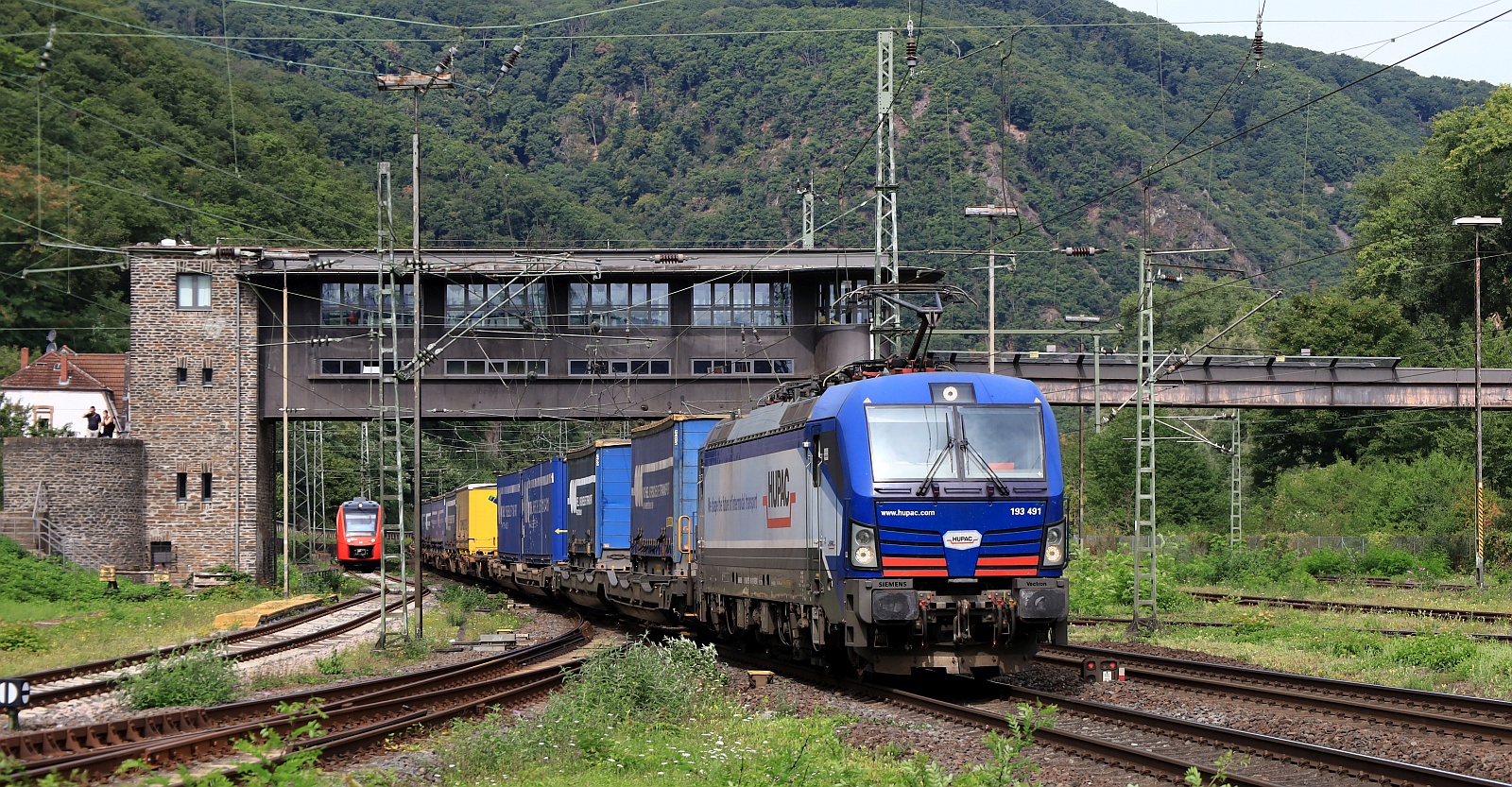 SIEAG/HUPAC 193 491-8 REV/MMAL/20.04.18 mit Verscheure/Tailormade KLV. Bingen am Rhein 09.08.2025 SIEAG/HUPAC 193 491-8 REV/MMAL/20.04.18 mit Verscheure/Tailormade KLV. Bingen am Rhein 09.08.2025