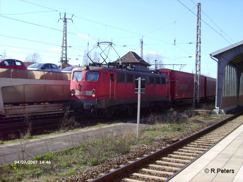 10 546-3 erreicht Frankfurt/Oder mit ein Gedeckten Gterzug. 07.04.07