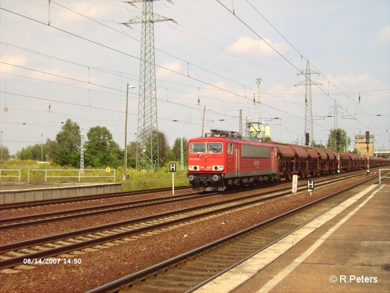 155 011-0 durchfhrt Berlin-Schnefeld mit ein Getreidezug. 14.08.07