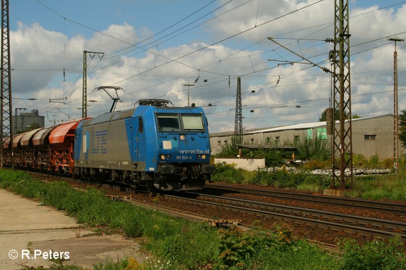 185 524-6 fhrt mit ein Getreidezug an Regensburg Ost vorbei. 13.09.07