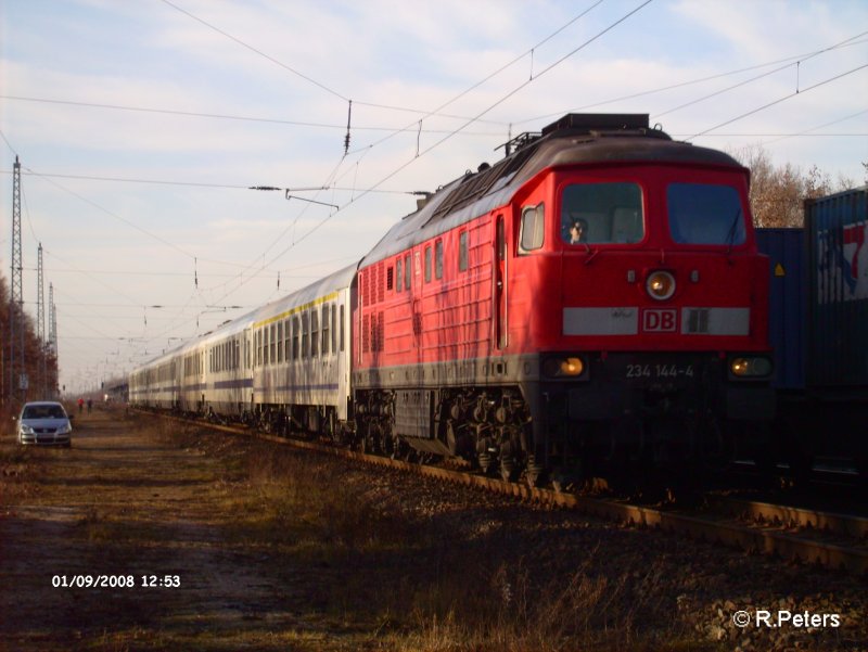 234 144-4 durchfhrt Berlin-friedrichshain mit ein EC nach Warschau. 09.01.08