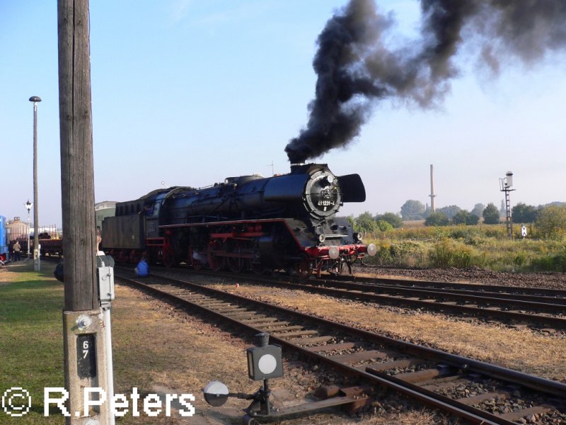 41 1231 is die erste die an diesme Mai Tag den Fotogterzug ziehen darf. 