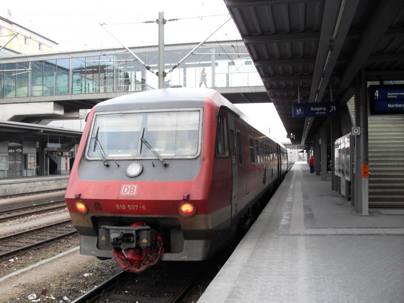 610 507 schiebt den RE 3566 nach N�rnberg